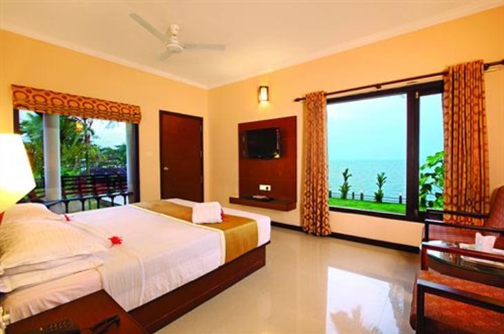 Leisure Vacations Gold Field Lake Resort, Кумараком Екстериор снимка