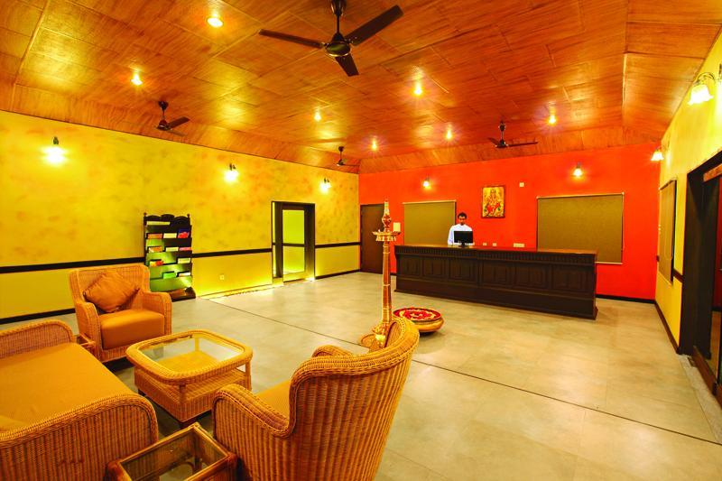 Leisure Vacations Gold Field Lake Resort, Кумараком Екстериор снимка